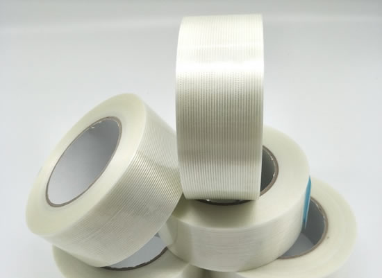 Gipskartonfugenband, ideal für die Sicherung der Nähte bei Gipskartoninstallationen.